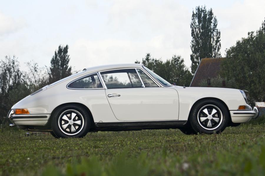  Porsche 911 S Coupe 1969 года  (фото 9 из 13)